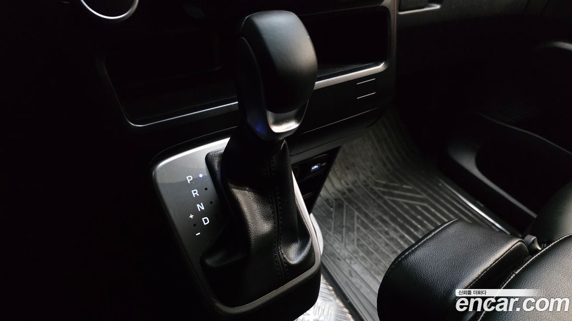 Hyundai Staria 2022