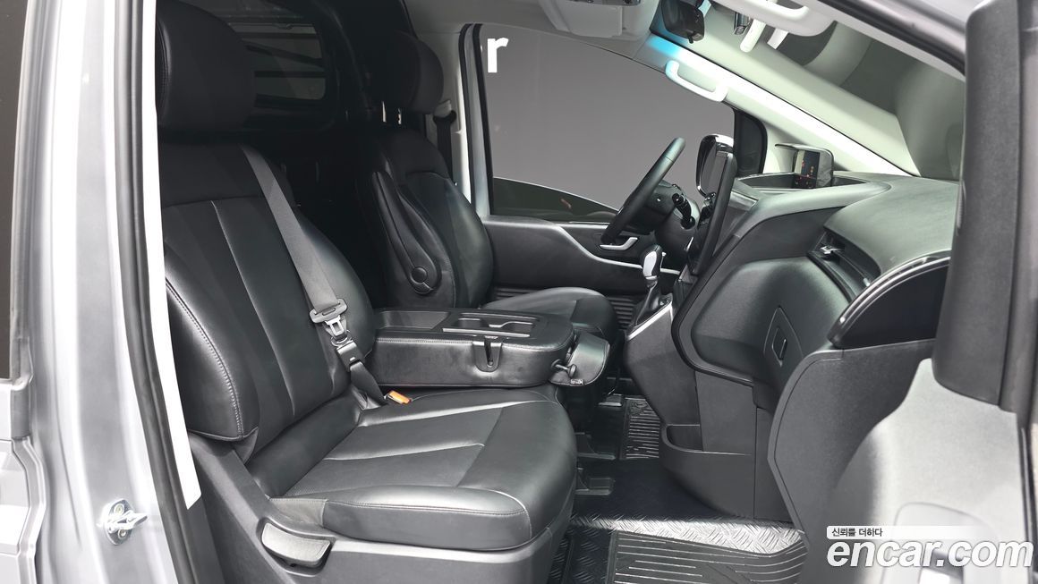 Hyundai Staria 2022