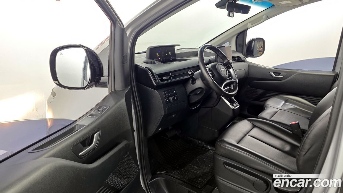 Hyundai Staria 2023