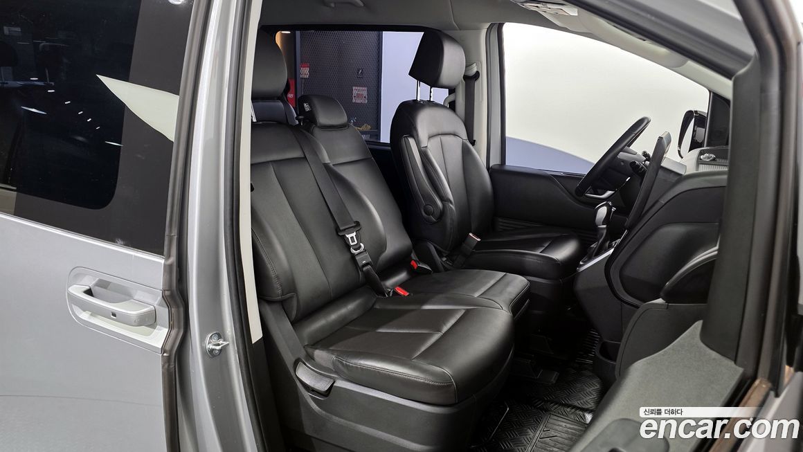 Hyundai Staria 2023