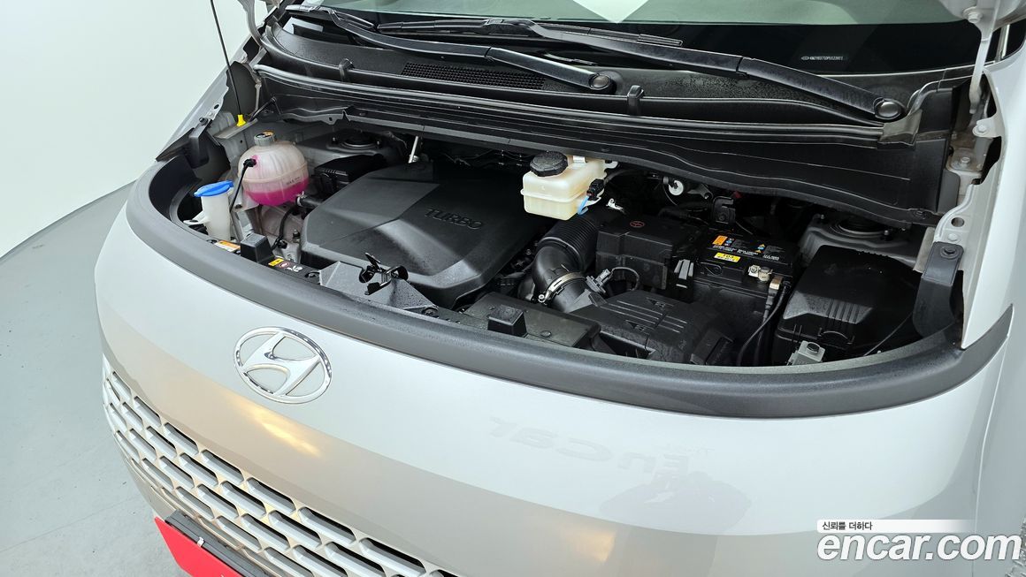 Hyundai Staria 2023