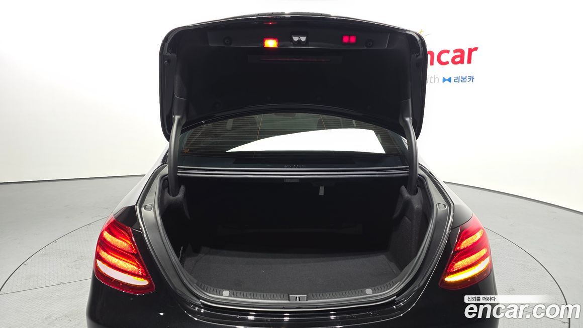 Mercedes-Benz E-Class 2018