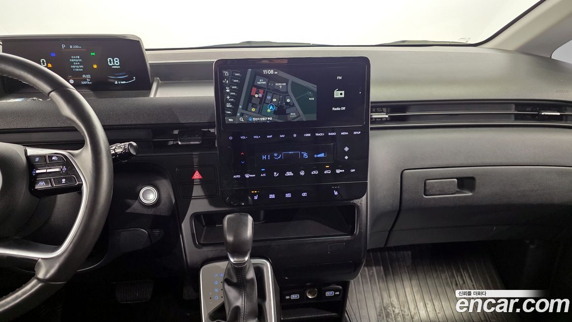 Hyundai Staria 2023