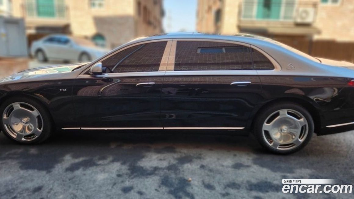 Mercedes-Benz S-Class 2024