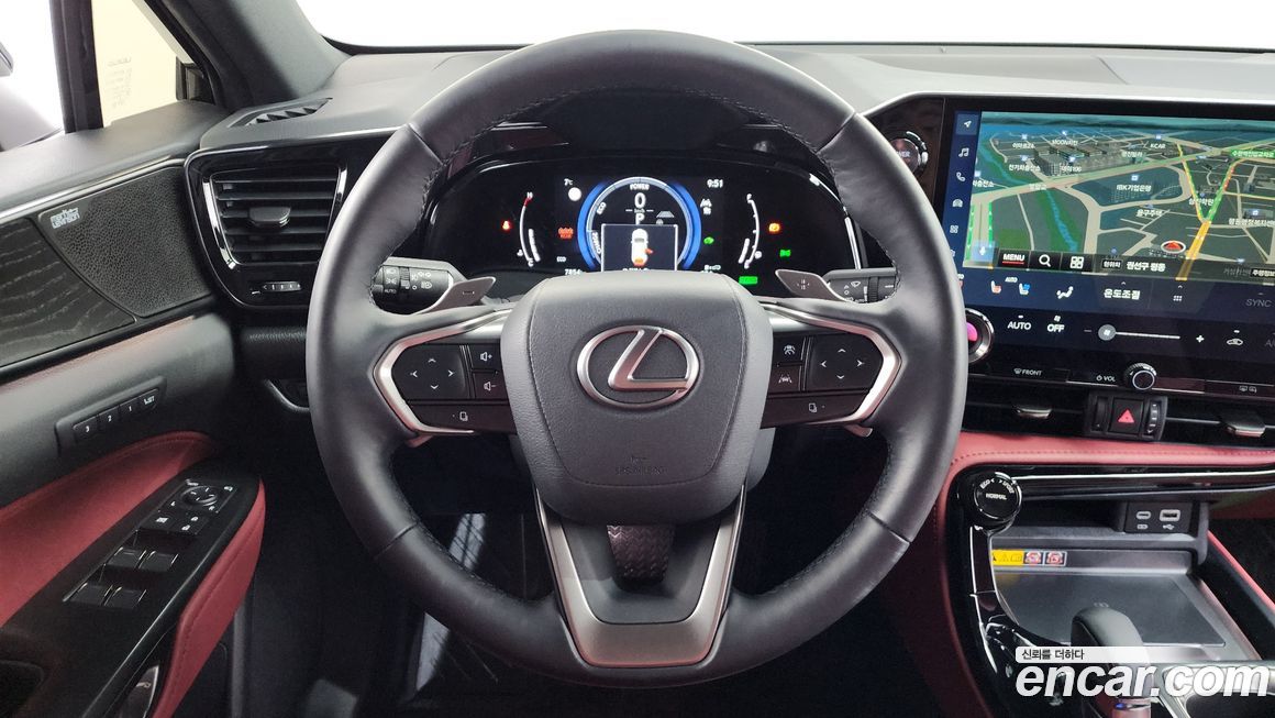 Lexus NX 2025