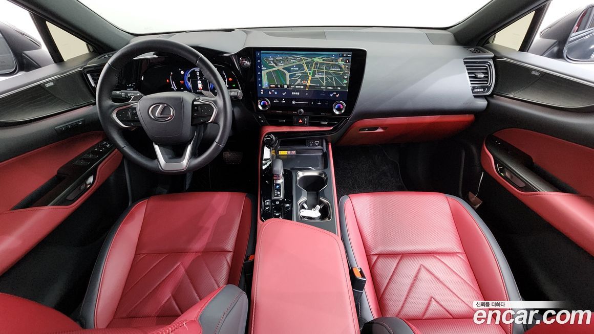 Lexus NX 2025