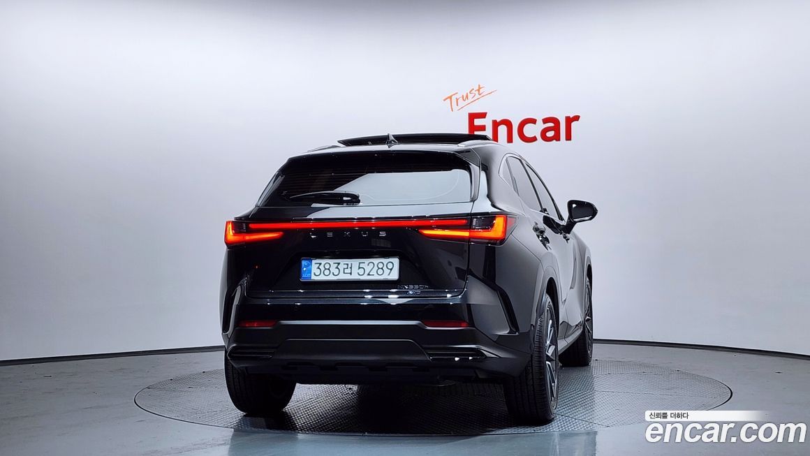 Lexus NX 2025