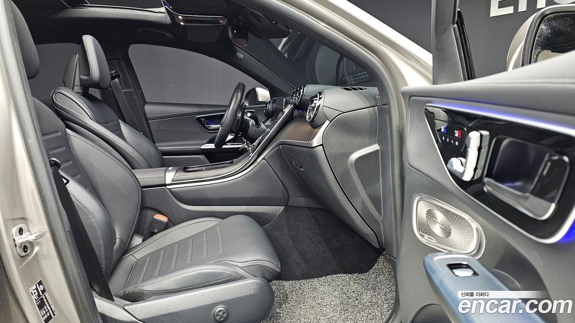 Mercedes-Benz GLC-Class 2024