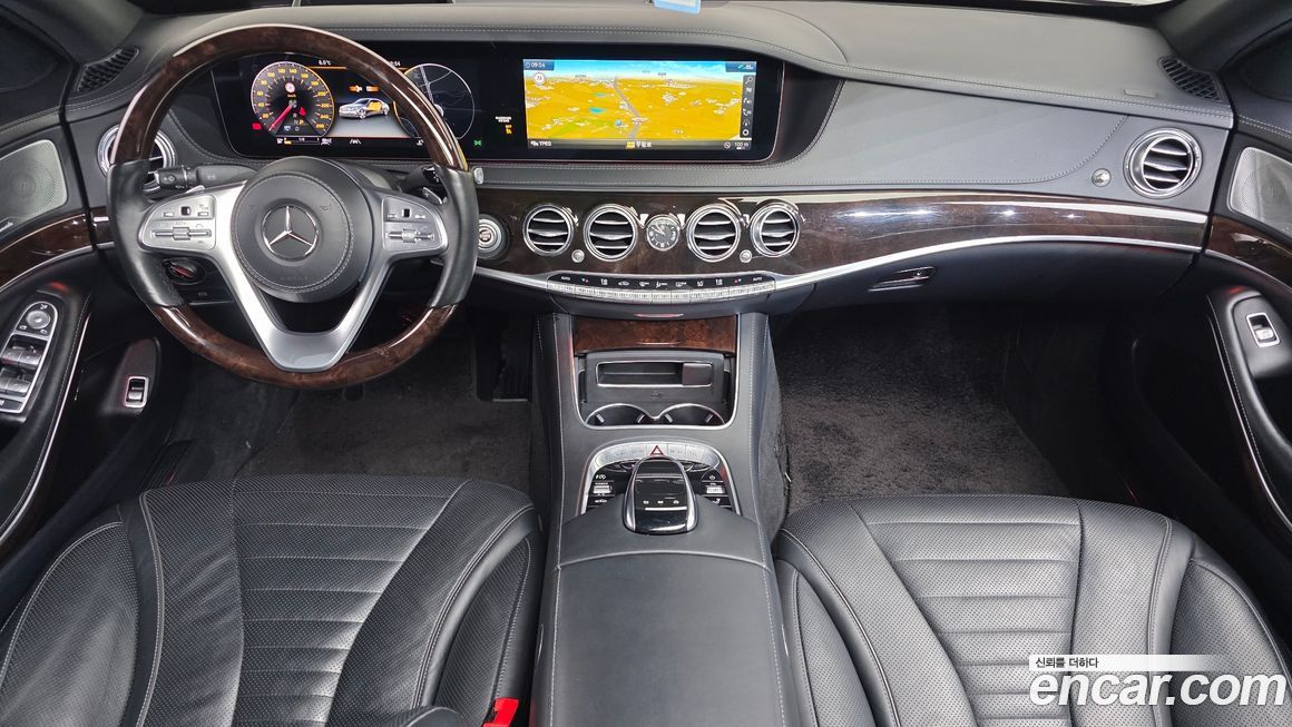 Mercedes-Benz S-Class 2020