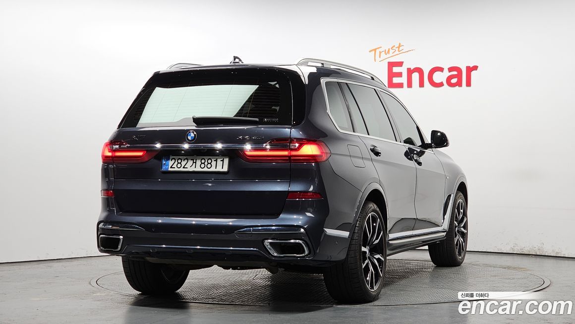 BMW X7 2021