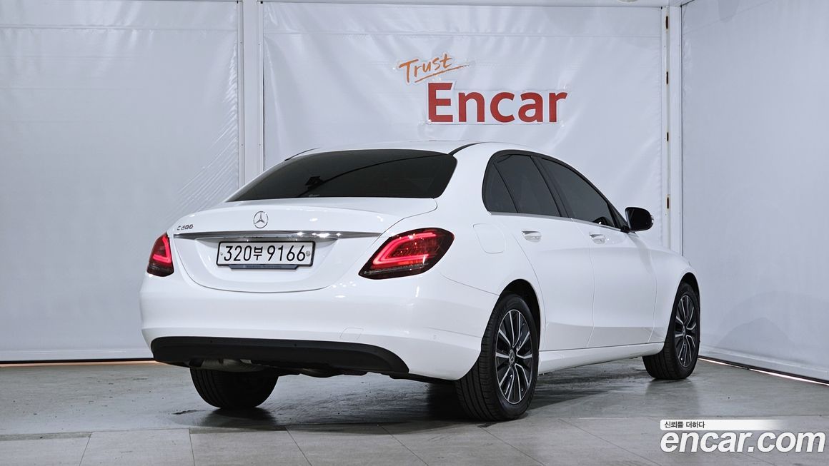 Mercedes-Benz C-Class 2019