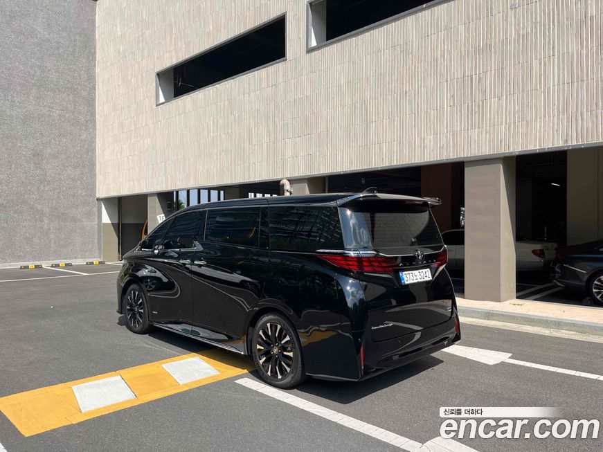 Toyota Alphard 2025