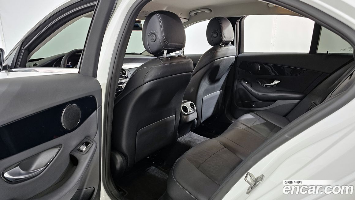 Mercedes-Benz C-Class 2019