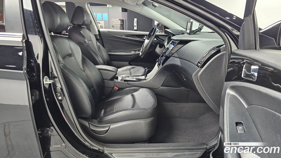 Hyundai Sonata 2010