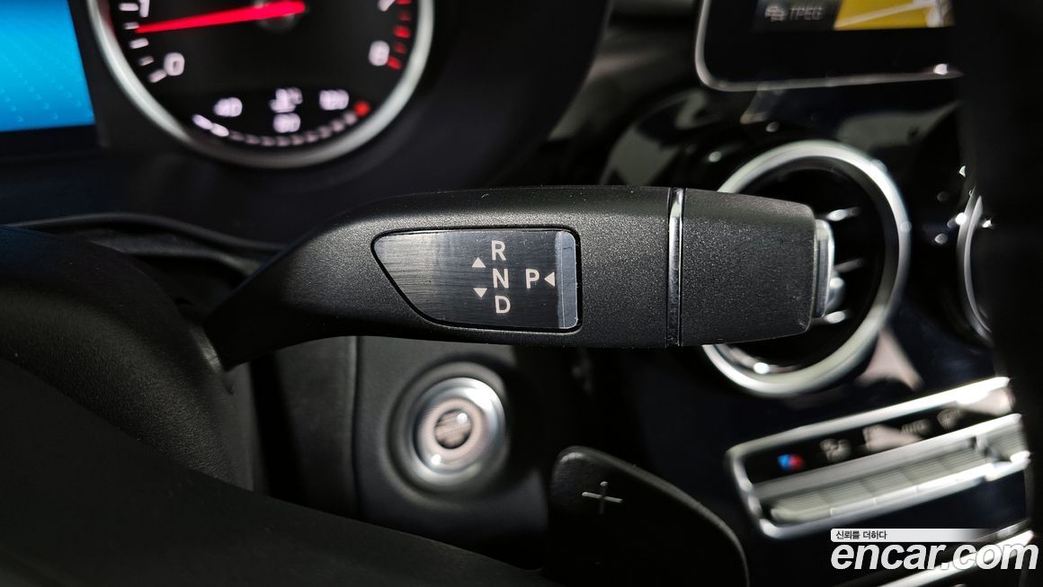 Mercedes-Benz C-Class 2019