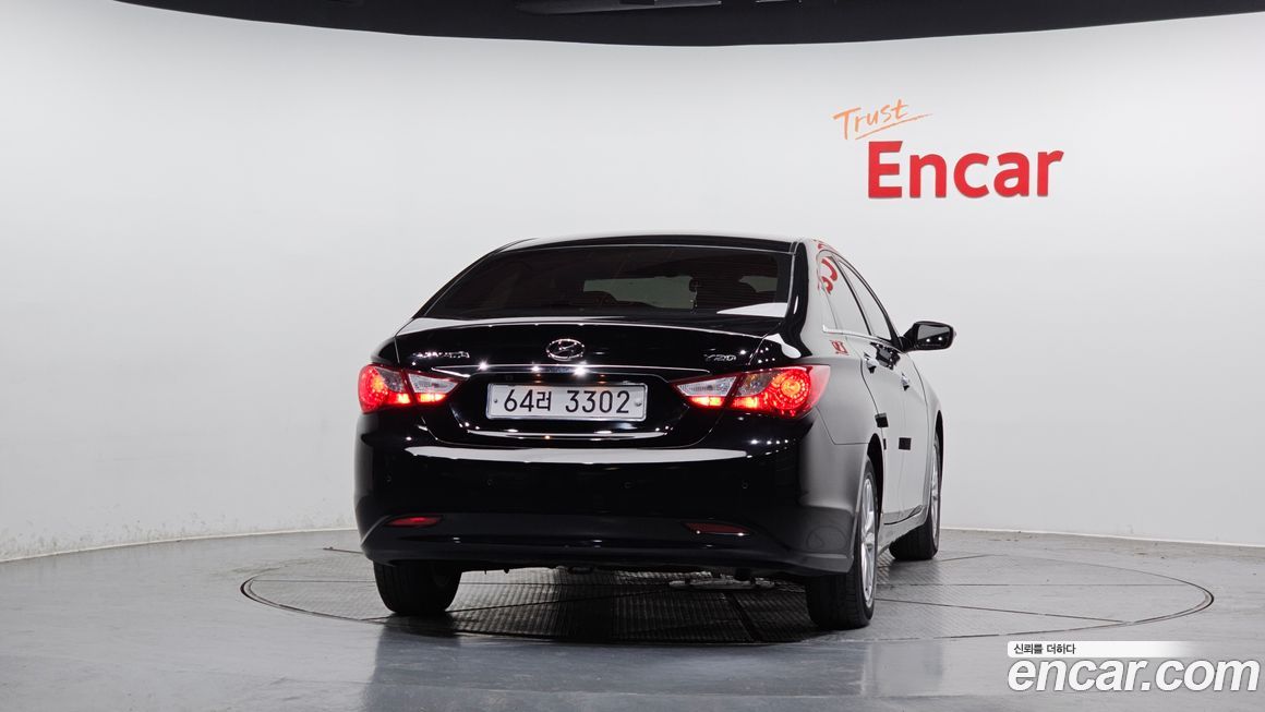 Hyundai Sonata 2010