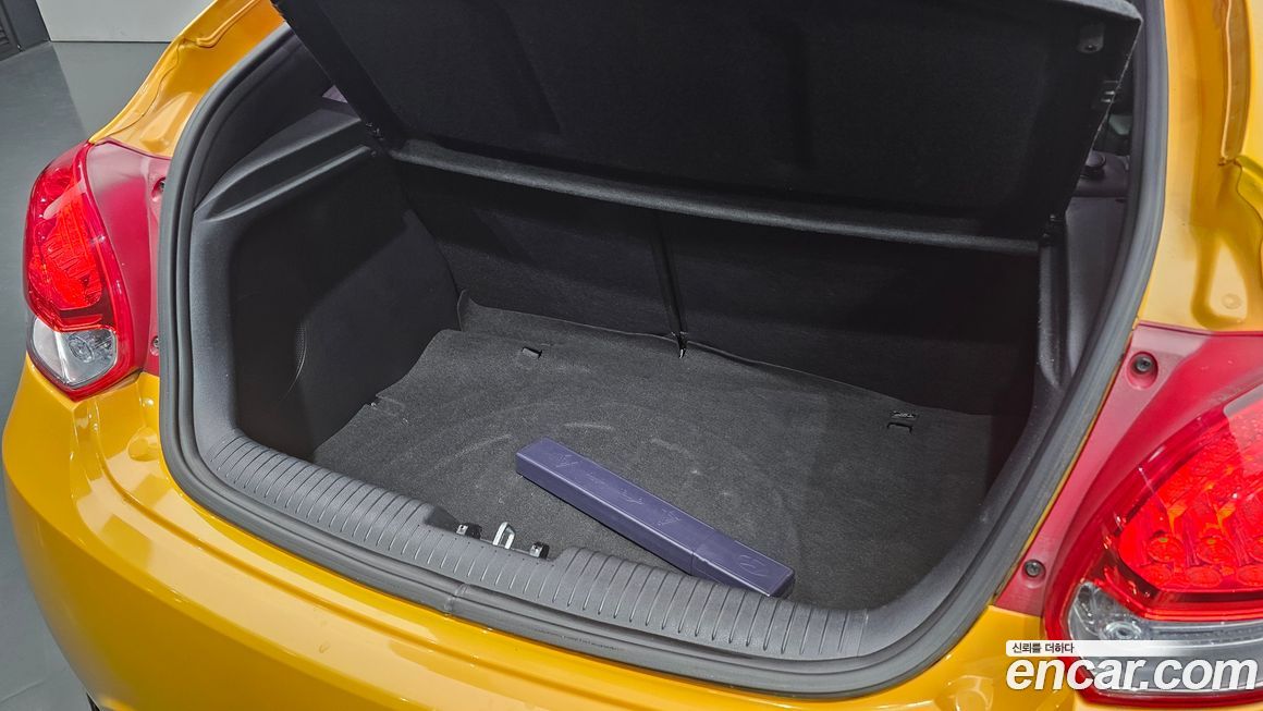 Hyundai Veloster 2014