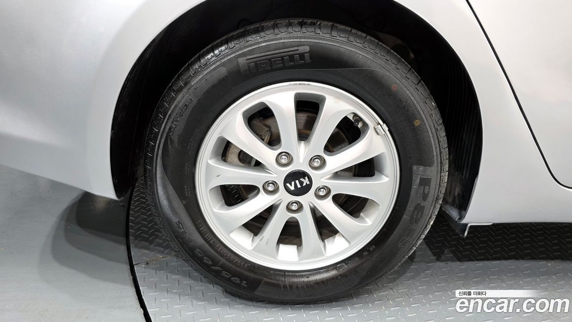 Kia K3 2016