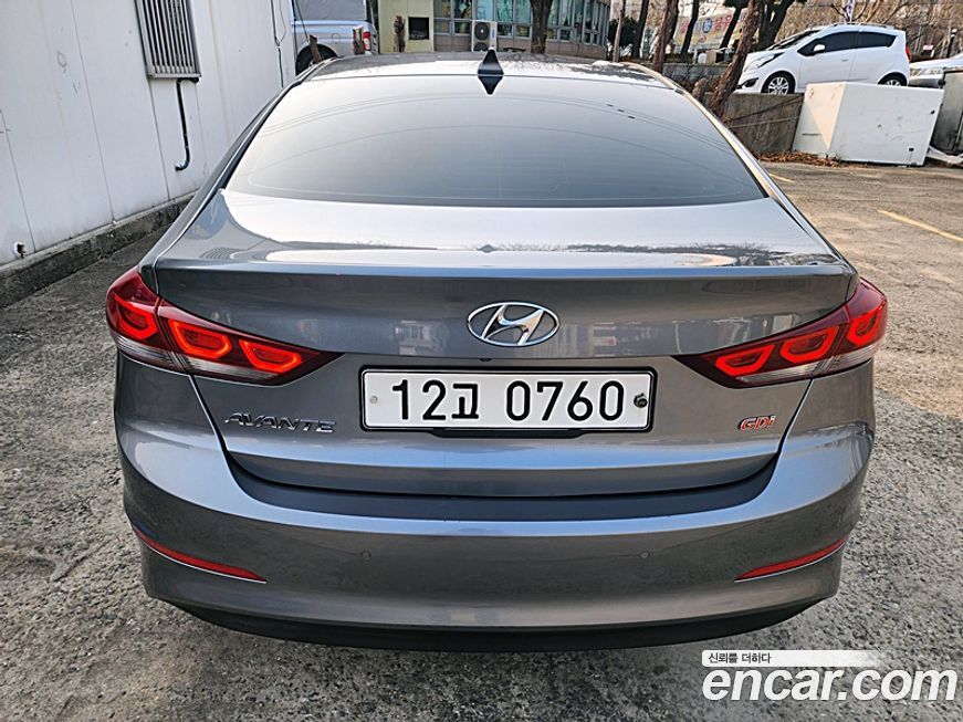 Hyundai AVANTE 2016