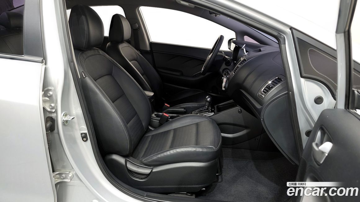 Kia K3 2016