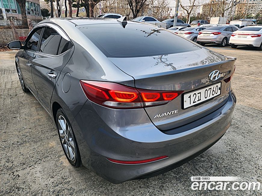 Hyundai AVANTE 2016