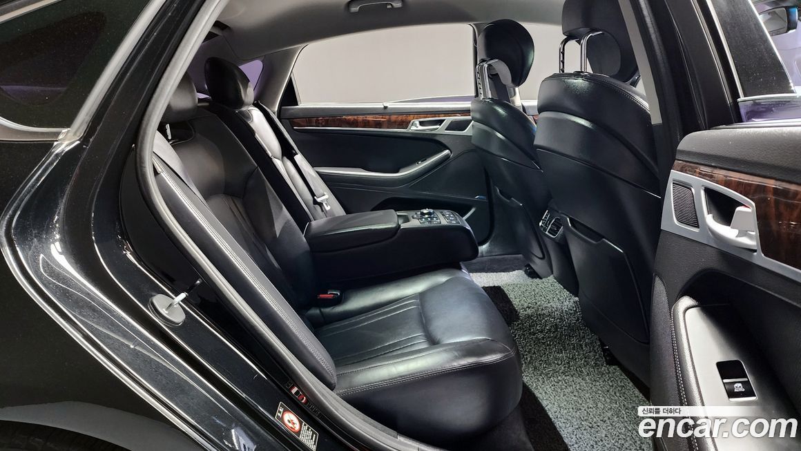 Hyundai Genesis 2014