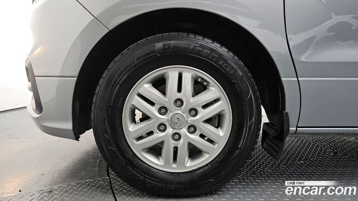 Hyundai Starex 2021