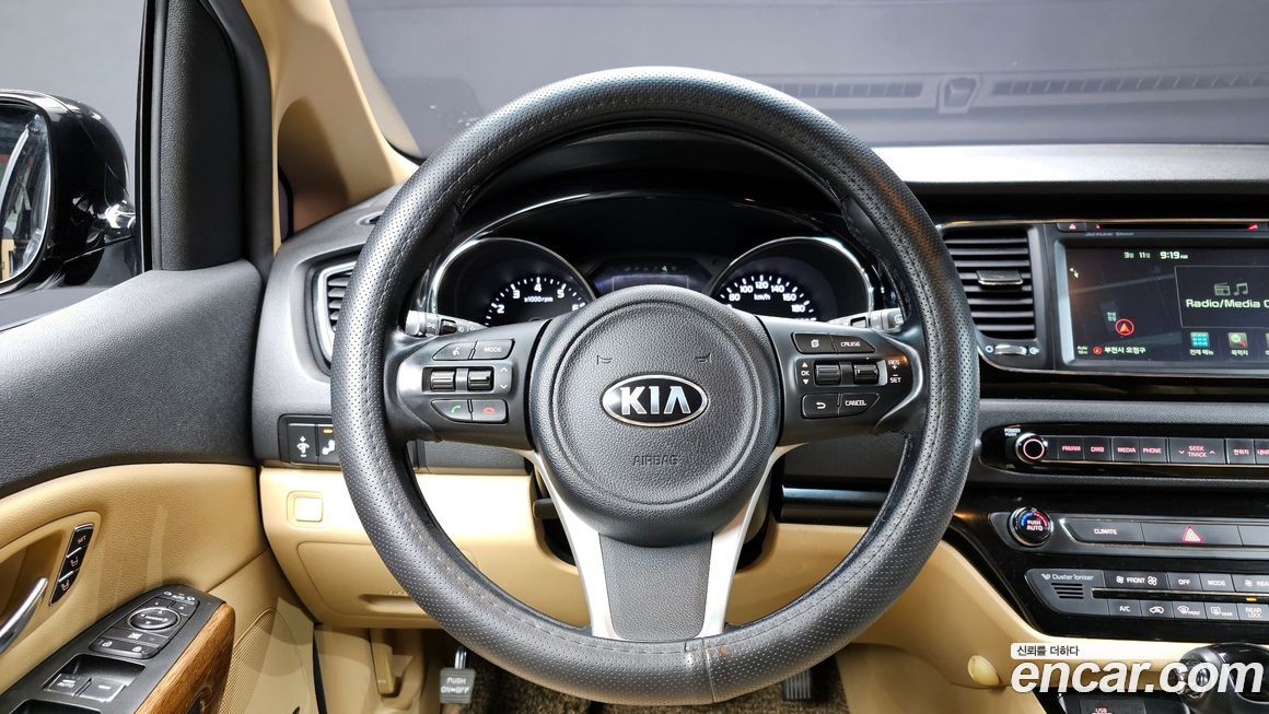 Kia Canival 2016