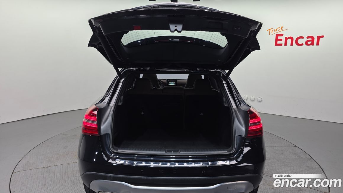 Mercedes-Benz GLA-Class 2018