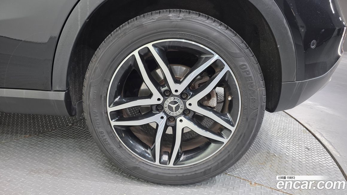 Mercedes-Benz GLA-Class 2018