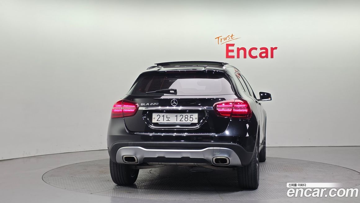 Mercedes-Benz GLA-Class 2018