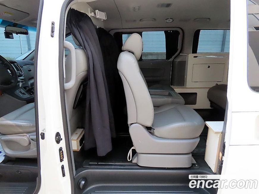 Hyundai Starex 2019