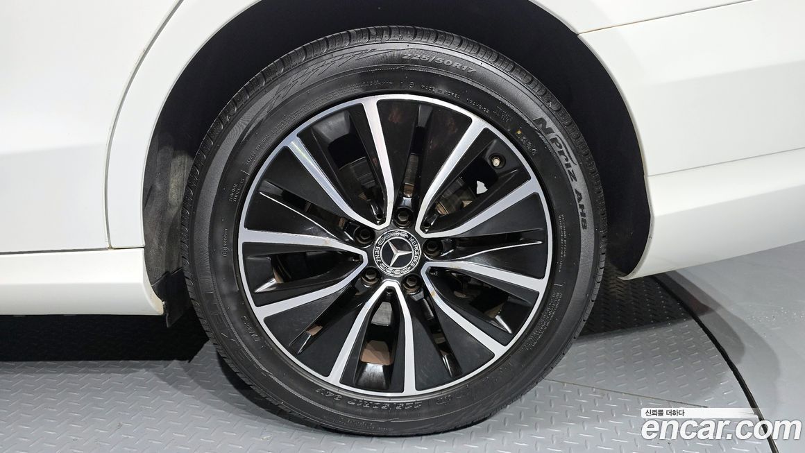 Mercedes-Benz C-Class 2020