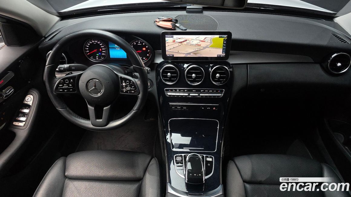 Mercedes-Benz C-Class 2020