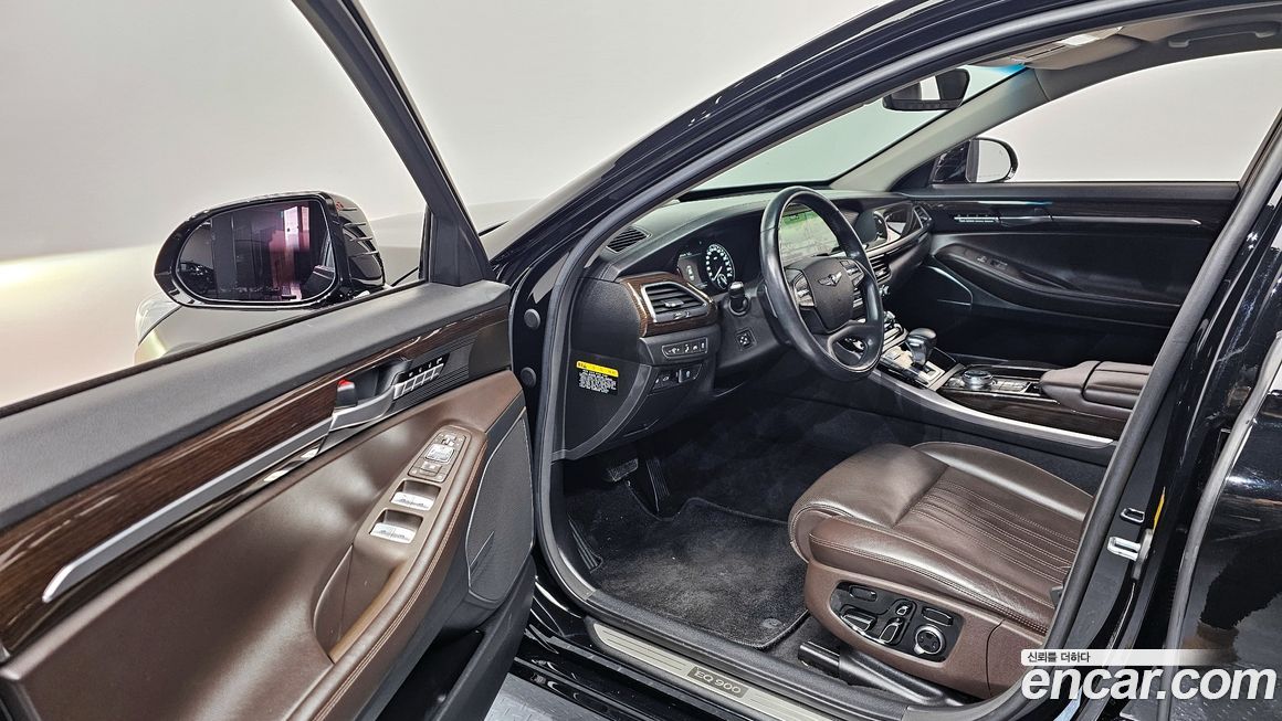 Genesis EQ900 2016
