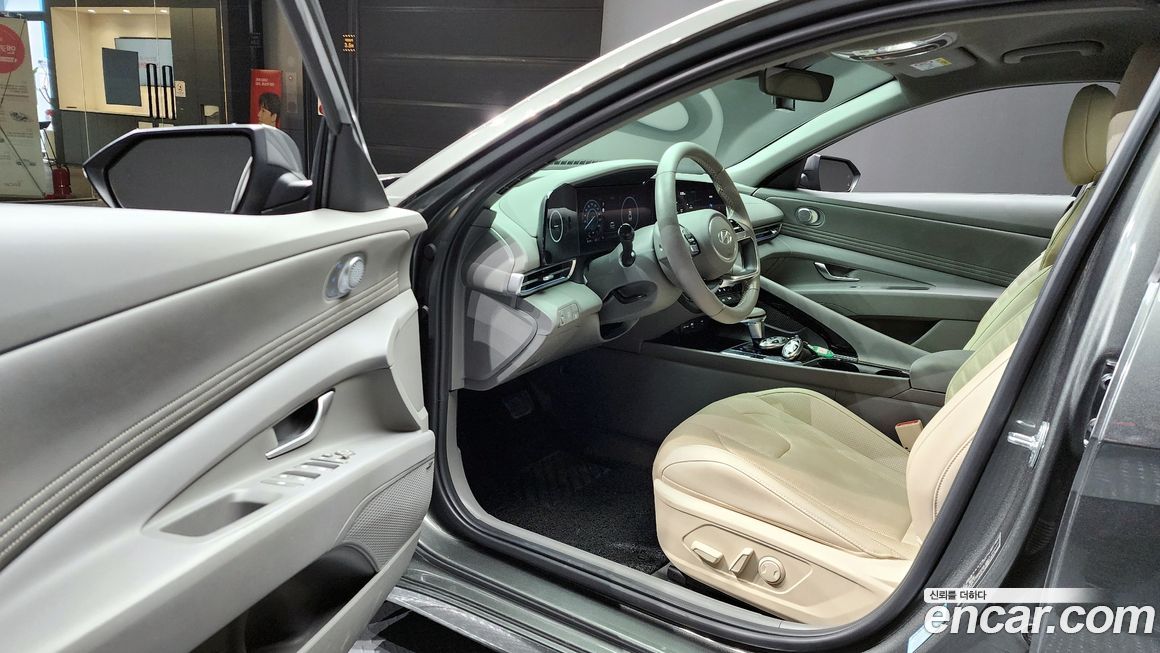 Hyundai AVANTE 2024