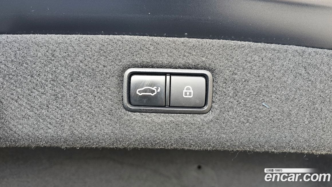 Genesis EQ900 2016