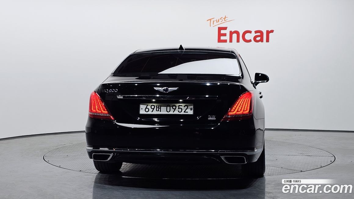 Genesis EQ900 2016