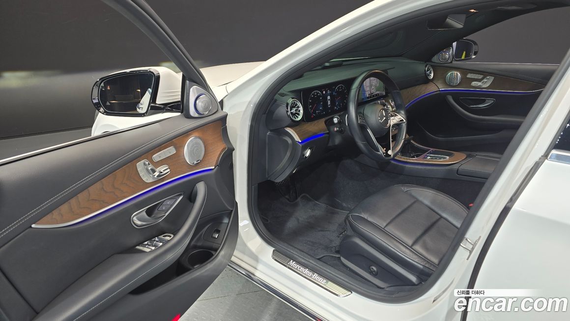 Mercedes-Benz E-Class 2021