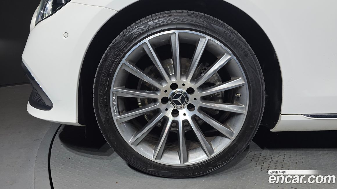 Mercedes-Benz E-Class 2021