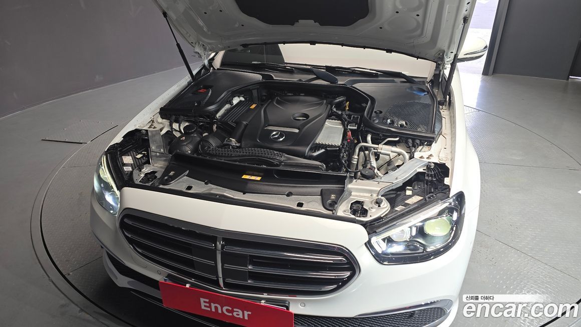 Mercedes-Benz E-Class 2021