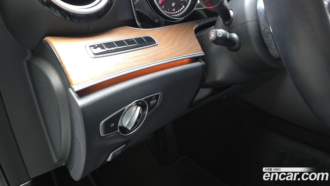 Mercedes-Benz E-Class 2020