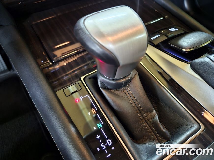 Lexus LS 2014