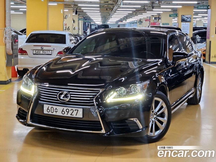 Lexus LS 2014