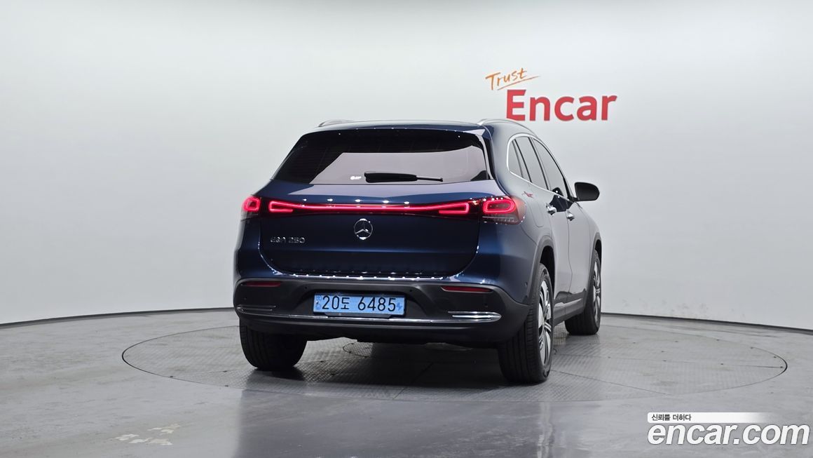 Mercedes-Benz EQA 2021
