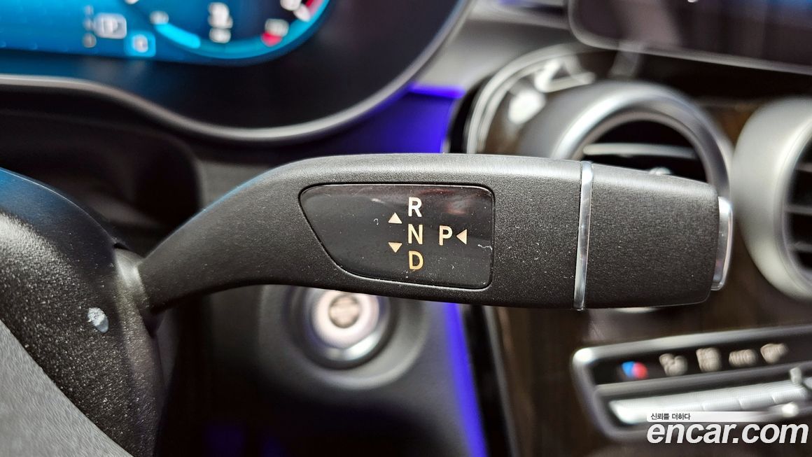 Mercedes-Benz GLC-Class 2020