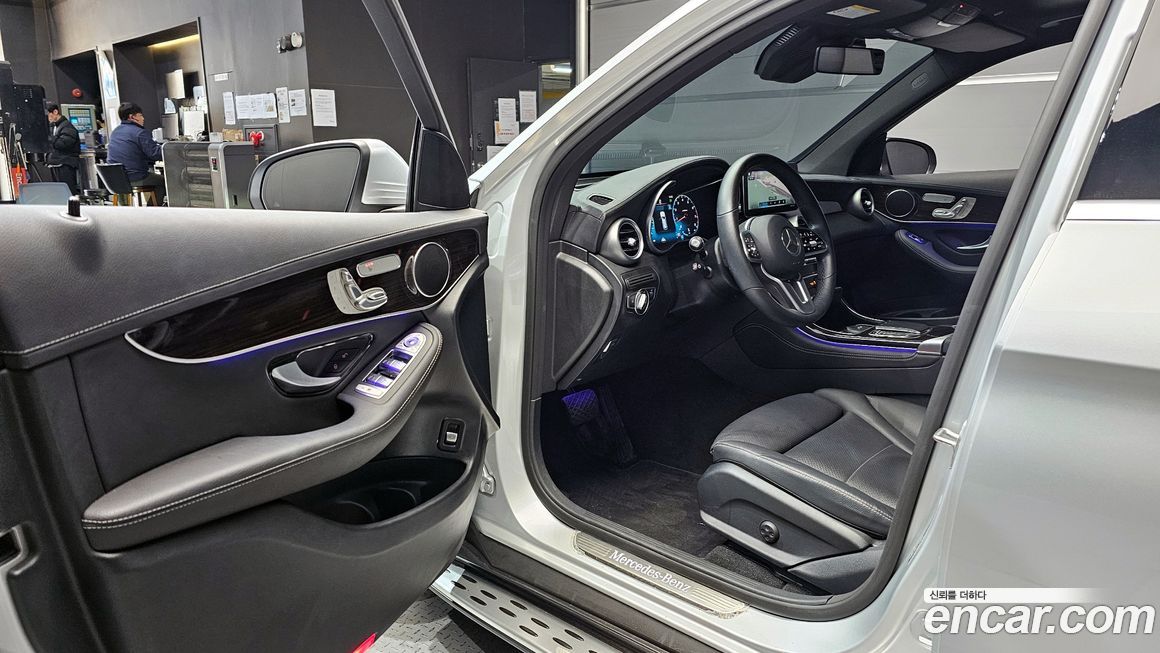 Mercedes-Benz GLC-Class 2020