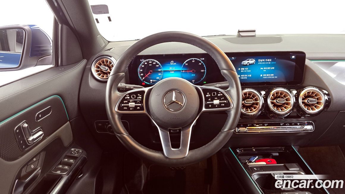 Mercedes-Benz EQA 2021