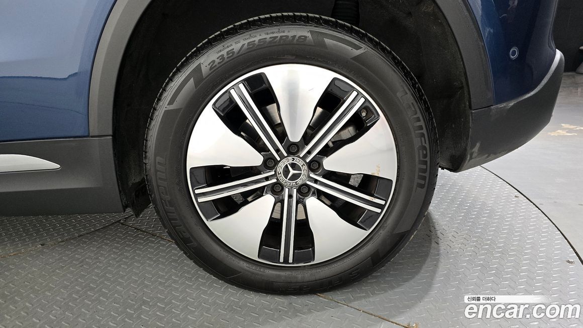 Mercedes-Benz EQA 2021