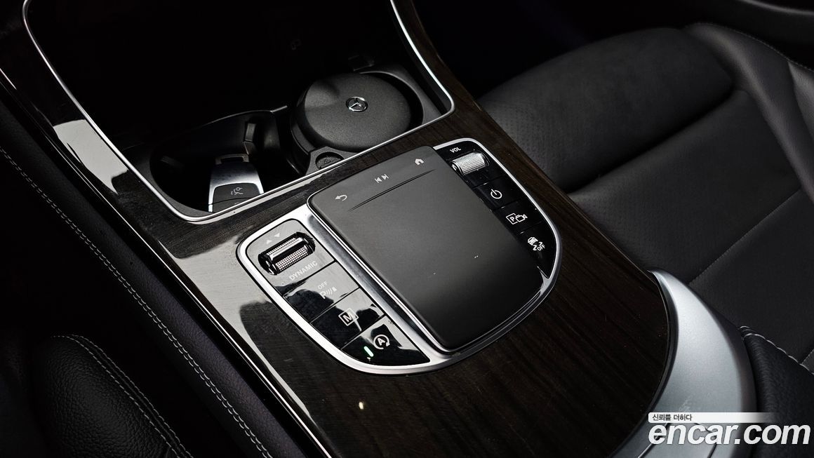 Mercedes-Benz GLC-Class 2020